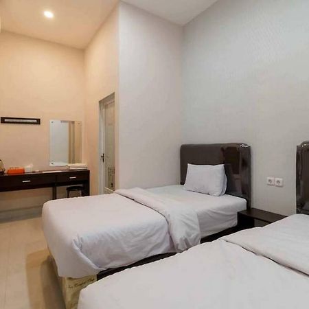 Reddoorz At Seindo Hotel Medan Sunggal Kültér fotó