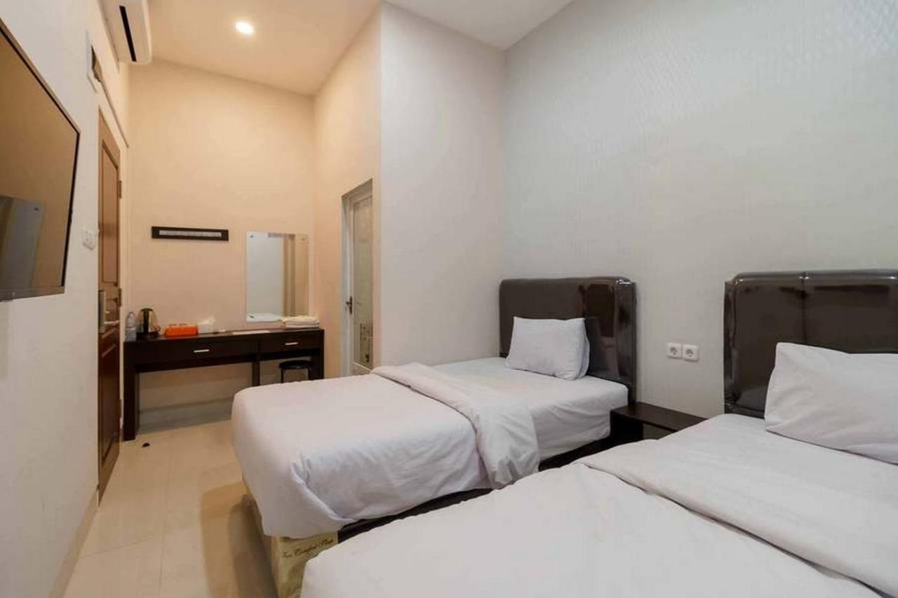 Reddoorz At Seindo Hotel Medan Sunggal Kültér fotó